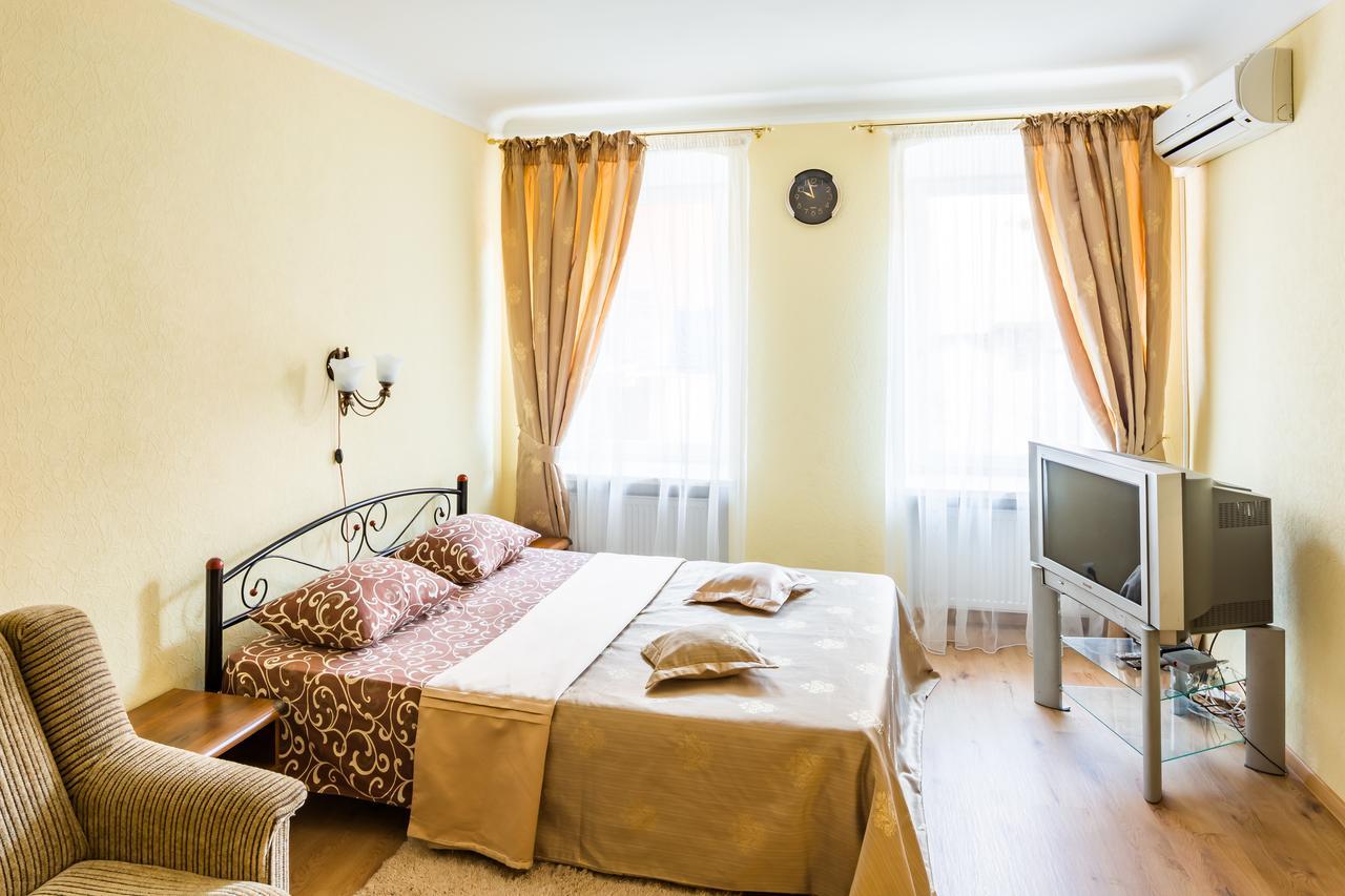 Apartment Krakivska 15 Lviv Exterior photo
